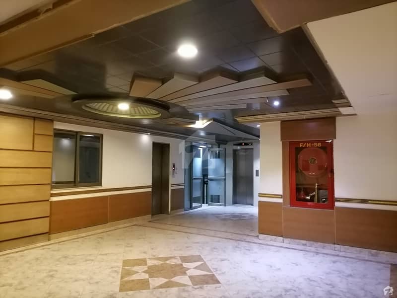 Flat Of 2000 Square Feet In Gulberg Is Available