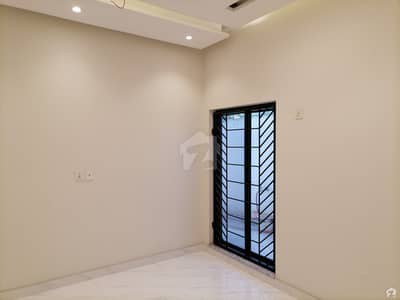 Well-planned Flat Available For Sale In Lahore