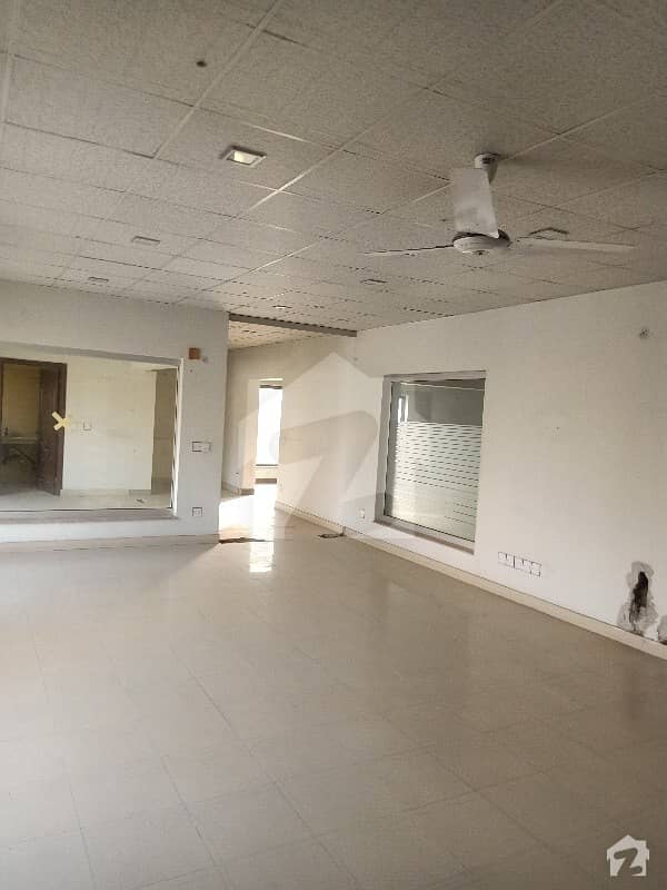 1200 Sq Feet First Floor Prime Location Office For Rent In Madina Town Near Kohinoor City Faisalabad
