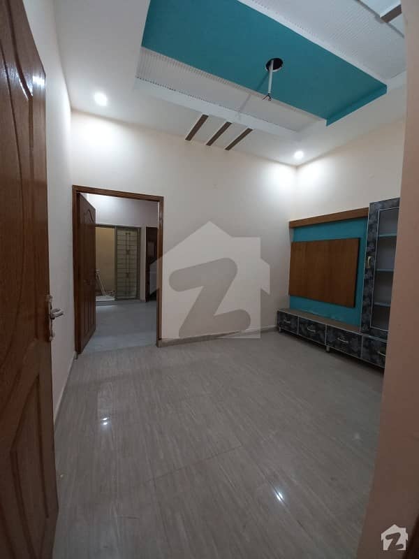 علامہ اقبال ٹاؤن لاہور میں 2 کمروں کا 2 مرلہ مکان 55 لاکھ میں برائے فروخت۔