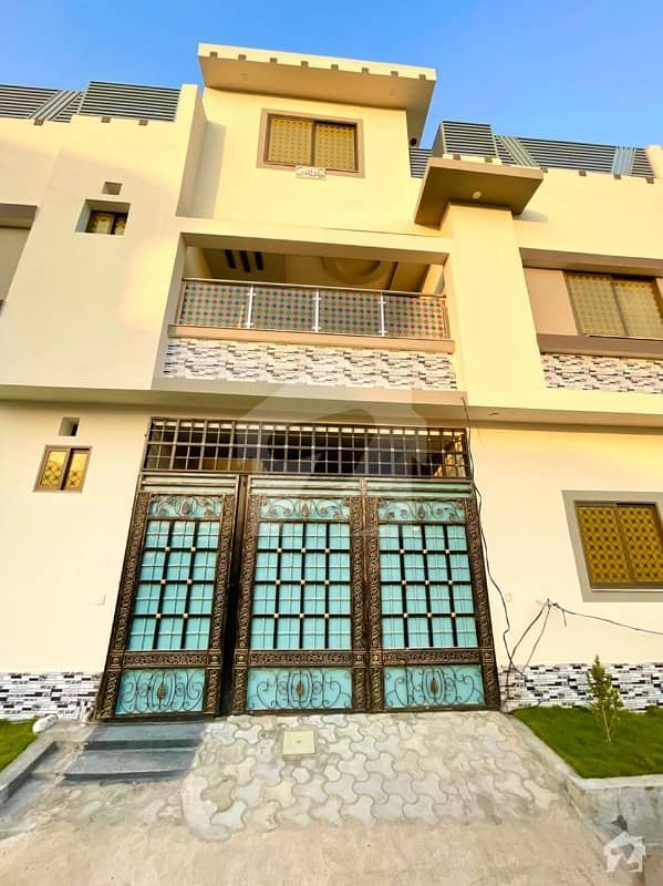 ورسک روڈ پشاور میں 5 کمروں کا 3 مرلہ مکان 90 لاکھ میں برائے فروخت۔
