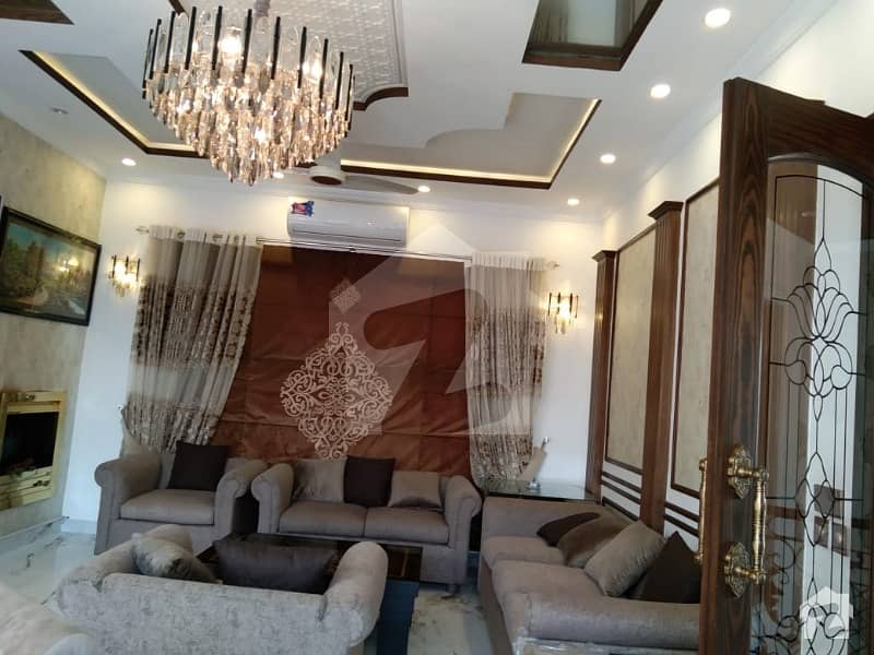 3 Beds Furnished  Apartment On Rent In Main Cantt