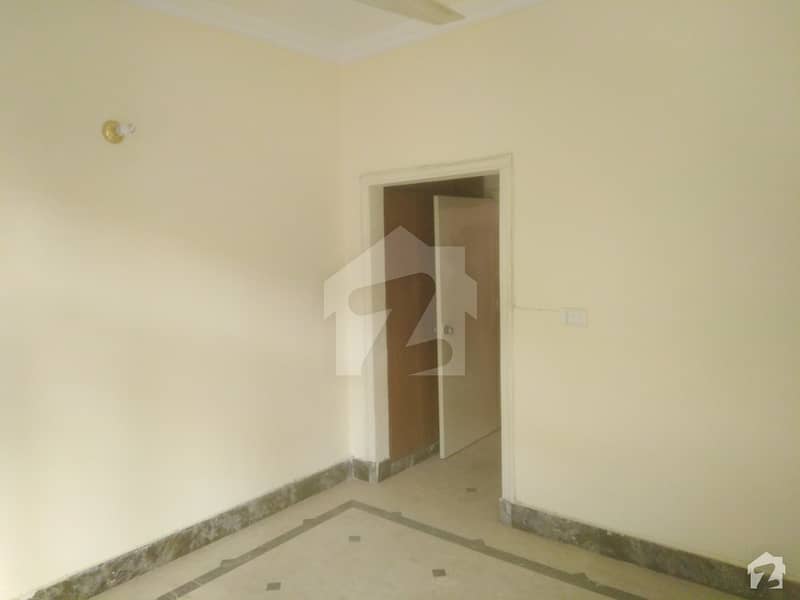 کینٹ لاہور میں 3 کمروں کا 1 کنال مکان 7.25 کروڑ میں برائے فروخت۔