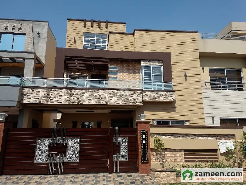 10 Marla Brand New Bungalow For Sale On 60 Feet Main Road Near Park Market Main Gate