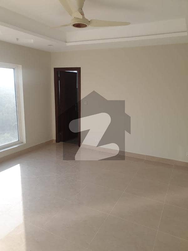 Stunning 600 Square Feet Flat In Bahria Enclave Available