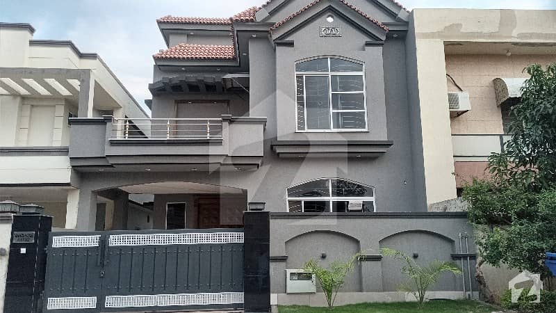 10 Marla  House For Rent In Bahria Town Islamabad