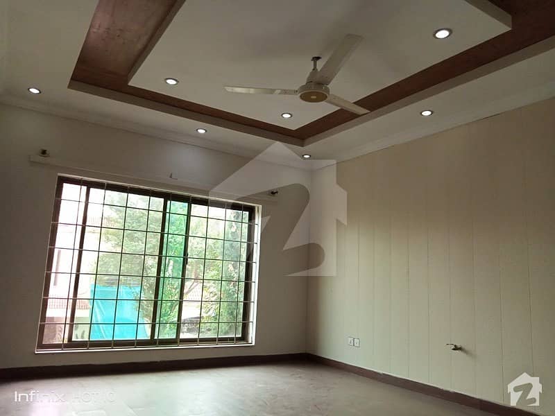 House For Sale In Phase 2 Single Unit 3 Bedroom Drawing Dining Servant Room