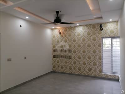 جوبلی ٹاؤن لاہور میں 2 کمروں کا 7 مرلہ بالائی پورشن 32 ہزار میں کرایہ پر دستیاب ہے۔