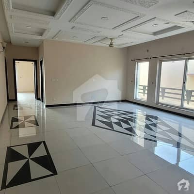 بحریہ ٹاؤن فیز 3 بحریہ ٹاؤن راولپنڈی راولپنڈی میں 6 کمروں کا 1 کنال مکان 1.9 لاکھ میں کرایہ پر دستیاب ہے۔ بحریہ ٹاؤن فیز 3 بحریہ ٹاؤن راولپنڈی راولپنڈی میں 6 کمروں کا 1 کنال مکان 1.9 لاکھ میں کرایہ پر دستیاب ہے۔