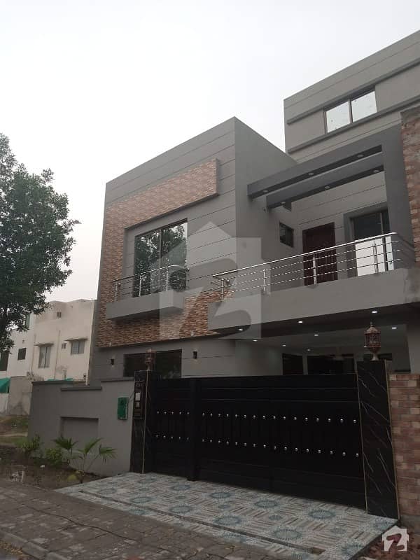 1125 Square Feet House Ideally Situated In Bahria Orchard