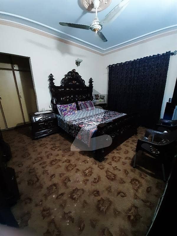 مدینہ ٹاؤن فیصل آباد میں 4 کمروں کا 7 مرلہ مکان 1.35 کروڑ میں برائے فروخت۔