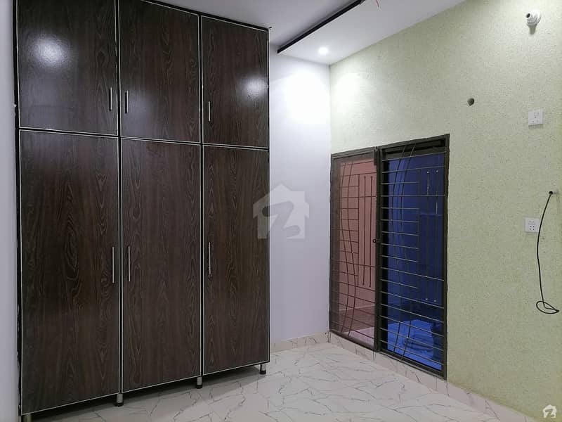 نیو سمن آباد لاہور میں 3 کمروں کا 5 مرلہ مکان 1.65 کروڑ میں برائے فروخت۔