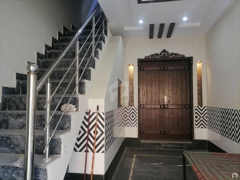 سمن آباد لاہور میں 3 کمروں کا 3 مرلہ مکان 1.05 کروڑ میں برائے فروخت۔