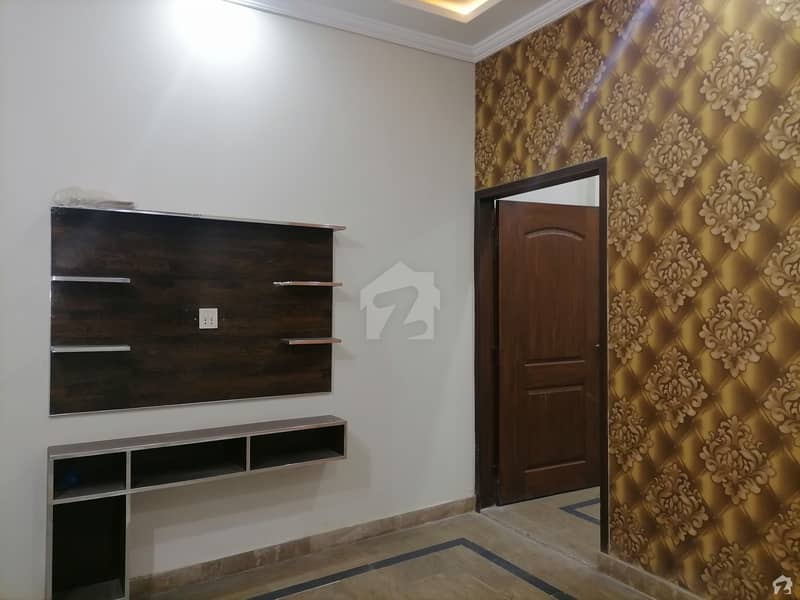 نیو سمن آباد لاہور میں 3 کمروں کا 4 مرلہ مکان 1.7 کروڑ میں برائے فروخت۔