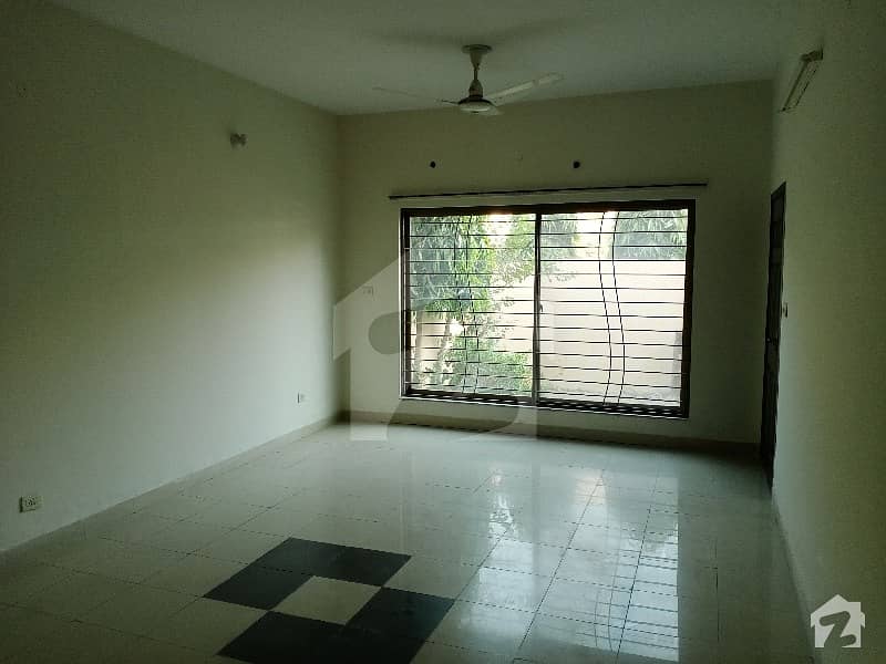 Askari 10 Sector F 1st Floor Flat Open View Three Bed Available For Sale