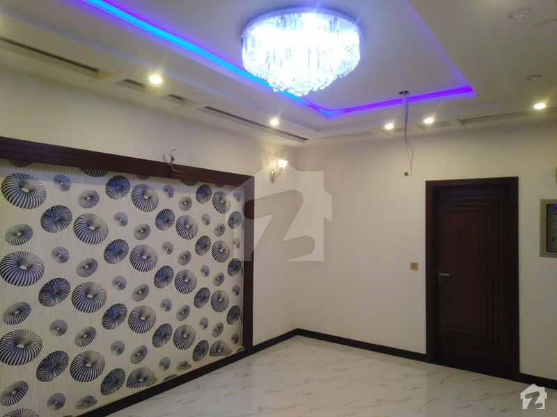 10 Marla House Available In PCSIR Housing Scheme For Sale