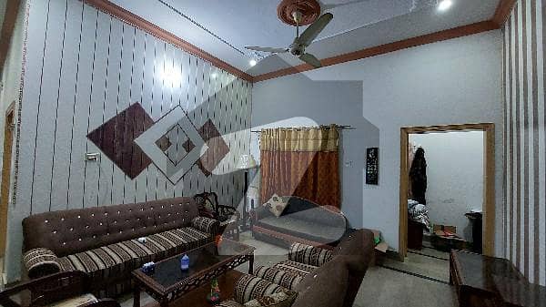 علامہ اقبال ٹاؤن بہاولپور میں 3 کمروں کا 10 مرلہ مکان 1.45 کروڑ میں برائے فروخت۔