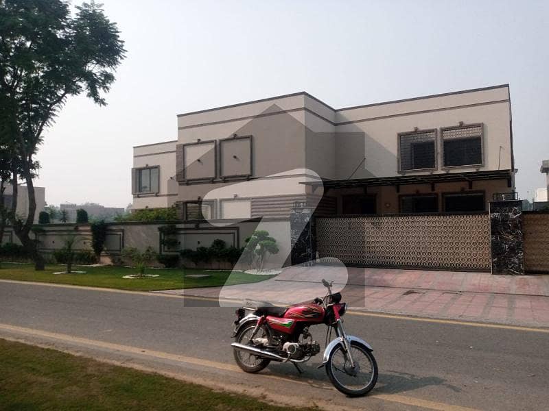 ڈی ایچ اے فیز 5 ڈیفنس (ڈی ایچ اے) لاہور میں 5 کمروں کا 2 کنال مکان 9.5 کروڑ میں برائے فروخت۔