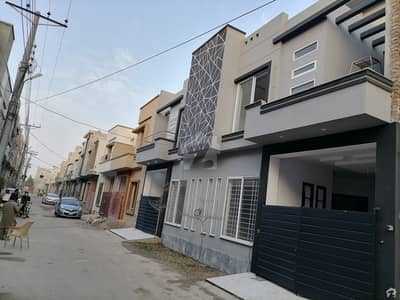 غالب سٹی فیصل آباد میں 4 مرلہ مکان 90 لاکھ میں برائے فروخت۔ غالب سٹی فیصل آباد میں 4 مرلہ مکان 90 لاکھ میں برائے فروخت۔