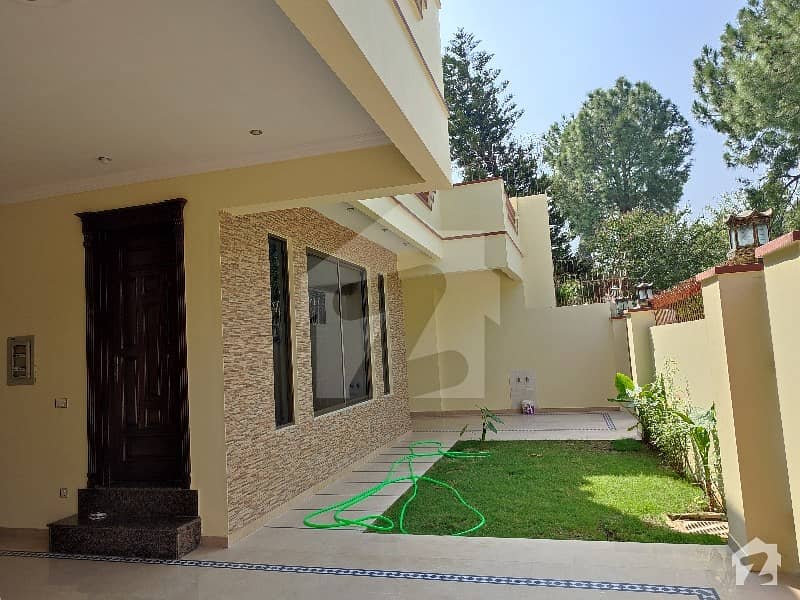 Luxury tripe Story House CDA Transfer with possession available for sale in Islamabad