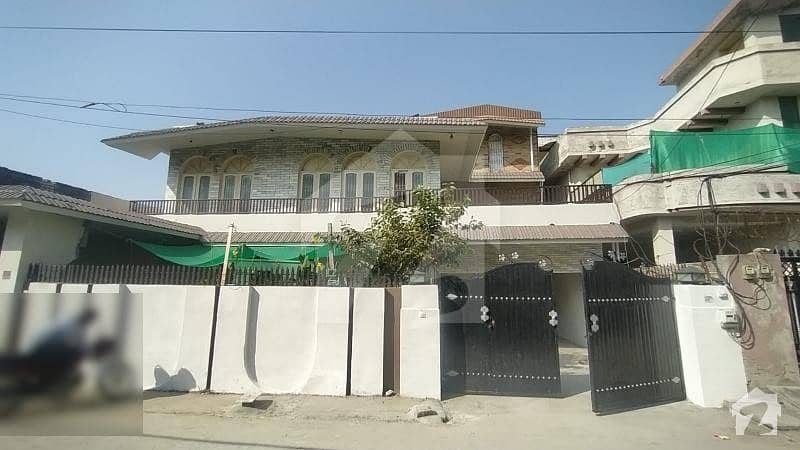 لالہ زار راولپنڈی میں 7 کمروں کا 18 مرلہ مکان 3.05 کروڑ میں برائے فروخت۔