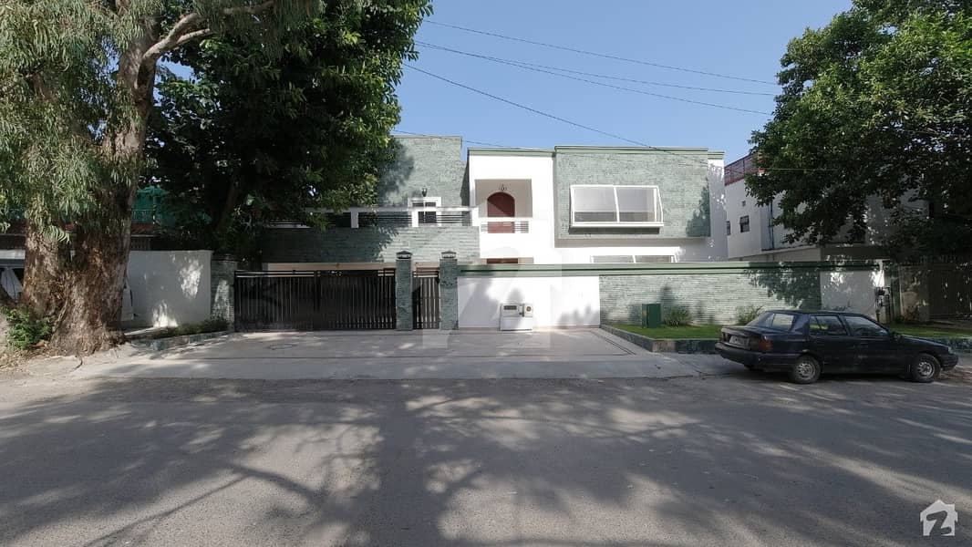 80x100 Triple Storey House For Sale In F-8