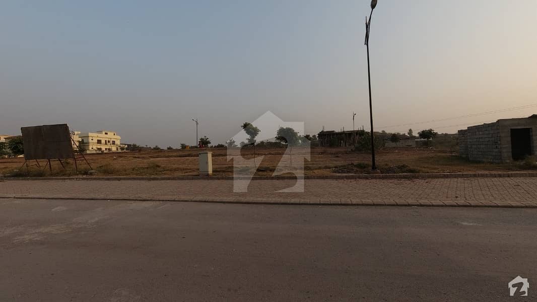8 Marla Commercial Plot Is Available For Sale In Sector C1 Service Road South