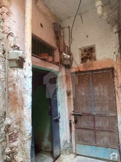 کچا قلعہ حیدر آباد میں 3 کمروں کا 2 مرلہ مکان 27 لاکھ میں برائے فروخت۔