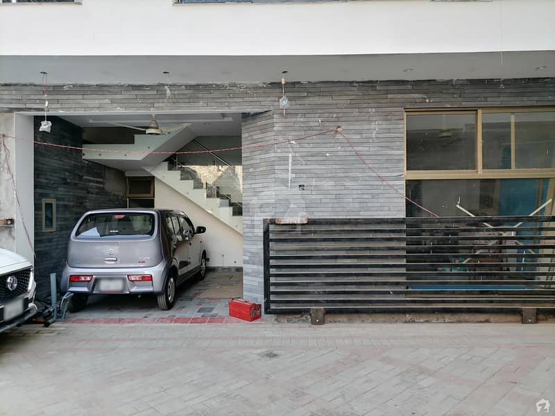 اتحاد کالونی لاہور میں 5 کمروں کا 5 مرلہ مکان 1.6 کروڑ میں برائے فروخت۔