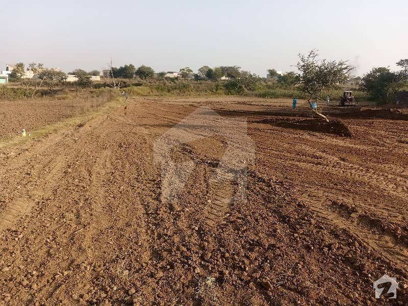 E-14 Plots For Sale On Reasonable Prices