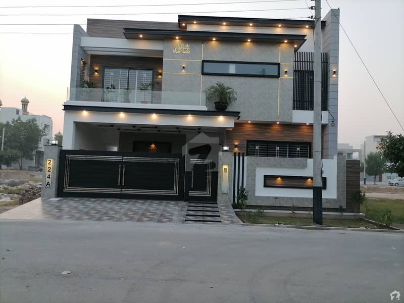 رفیع گارڈن ساہیوال میں 7 کمروں کا 10 مرلہ مکان 2.75 کروڑ میں برائے فروخت۔