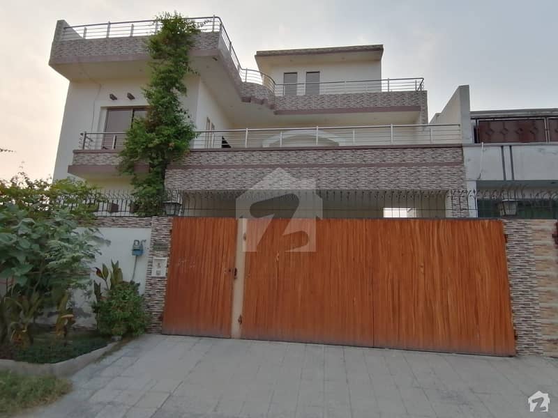 Well-planned House Available For Sale In Faisalabad