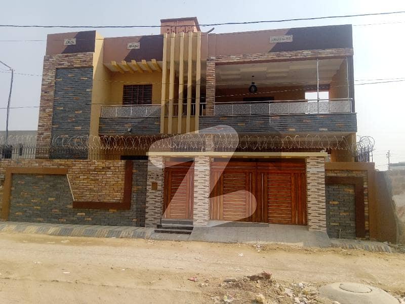 400 Sq Yards House Available In Gulistan-e-Jauhar - Block 8