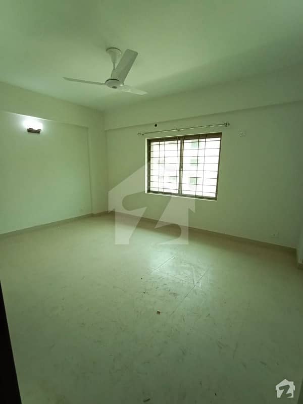 Askari 10 Sector F Brand New 4th Floor 3 Bed Available For Rent