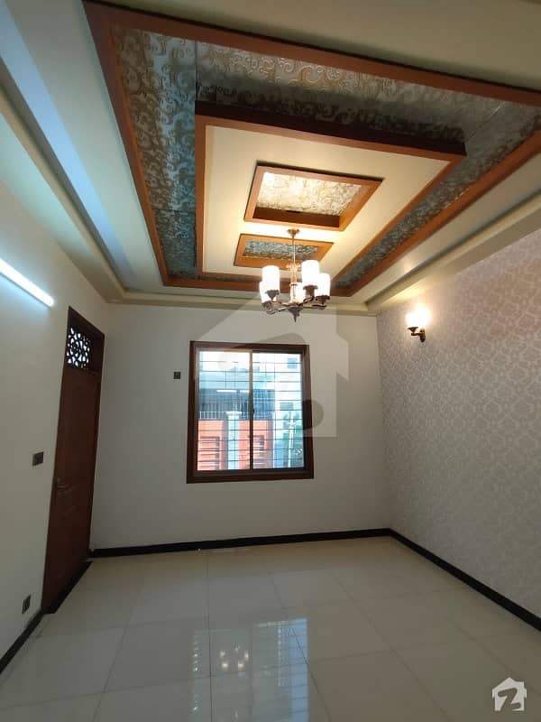 سعدی ٹاؤن - بلاک تین سعدی ٹاؤن سکیم 33 کراچی میں 4 کمروں کا 5 مرلہ مکان 1.85 کروڑ میں برائے فروخت۔