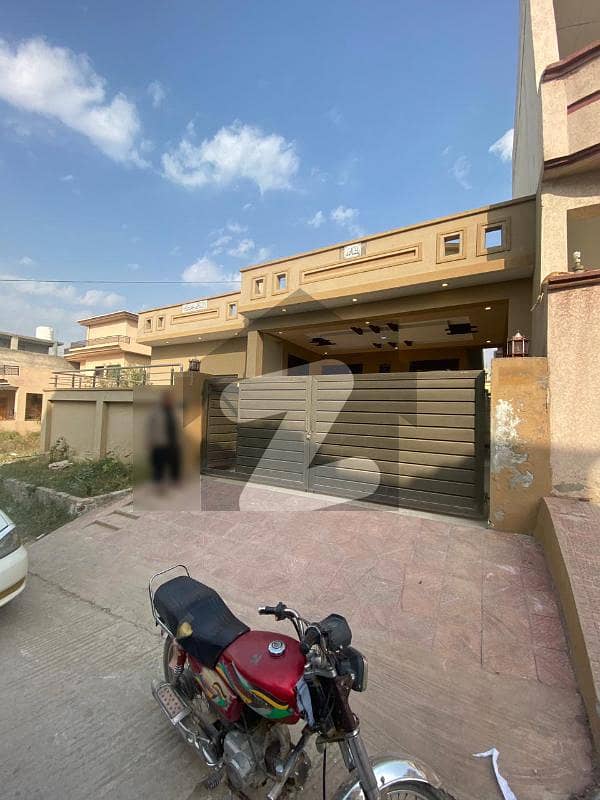 10 Marla Brand New House Available For sale In Gulshan Abad