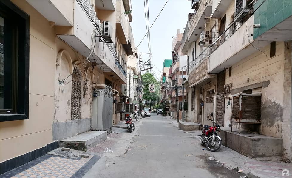 علامہ اقبال ٹاؤن ۔ جہانزیب بلاک علامہ اقبال ٹاؤن لاہور میں 3 کمروں کا 3 مرلہ مکان 85 لاکھ میں برائے فروخت۔