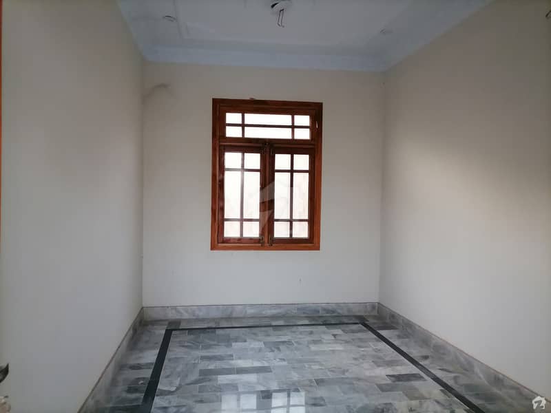 ڈلا زیک روڈ پشاور میں 5 کمروں کا 5 مرلہ مکان 1.6 کروڑ میں برائے فروخت۔