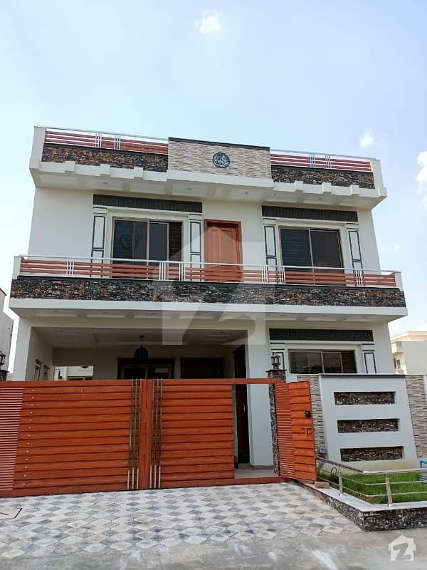 G13/2 Urgent House For Sale Size 30x60 Brand New Double Storey On Ideal Location