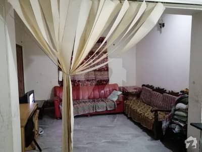 جان محمد روڈ لاہور میں 6 کمروں کا 5 مرلہ مکان 1.3 کروڑ میں برائے فروخت۔