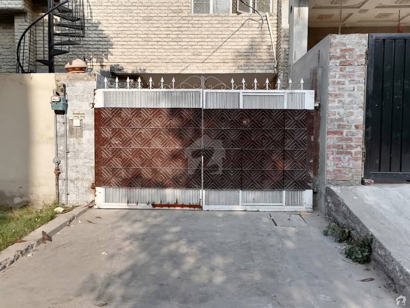 10 Marla House Available In Stately Neighbourhood Of Allama Iqbal Town