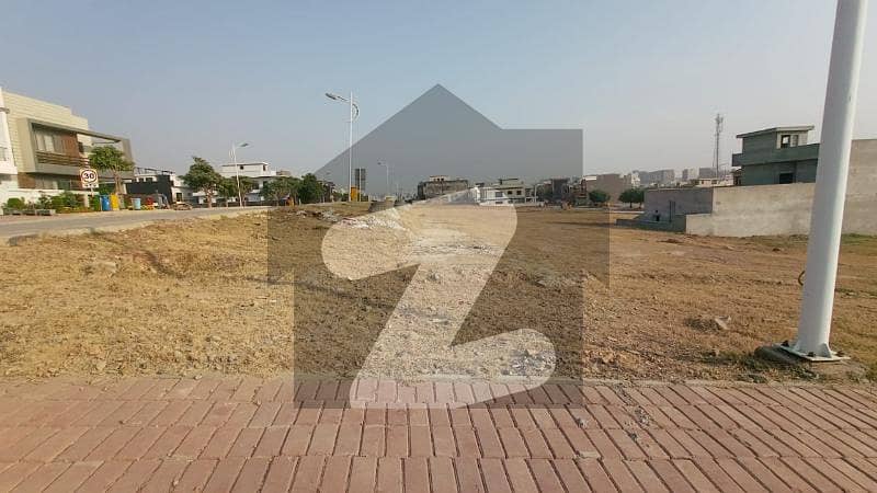 E Block Heart Of Bahria town Phase 8 Boulevard Plot