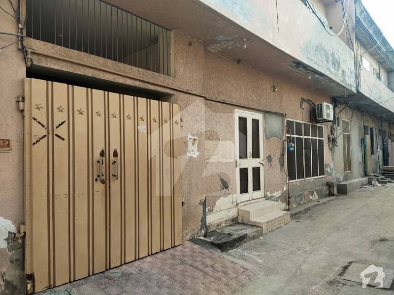 النجف کالونی فیصل آباد میں 3 کمروں کا 5 مرلہ مکان 1.65 کروڑ میں برائے فروخت۔