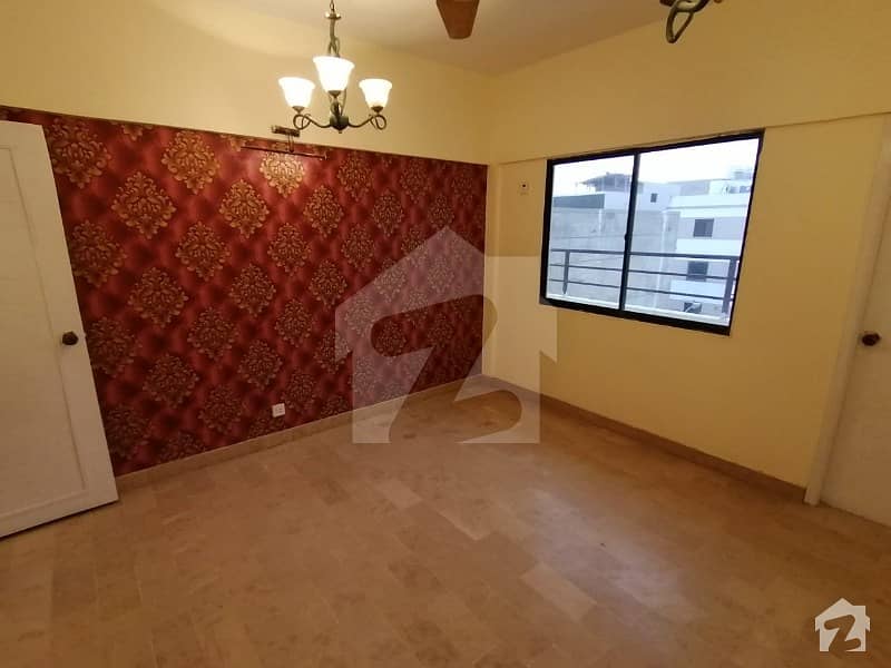 1800 Square Feet Flat In Dha Phase 6 For Sale