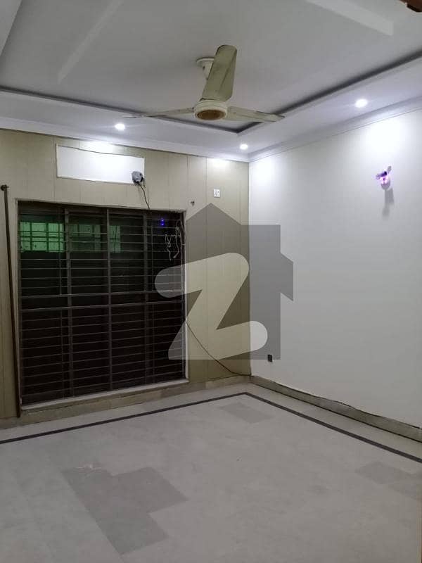 5 Marla Portion For Rent In Khayaban E Ameen