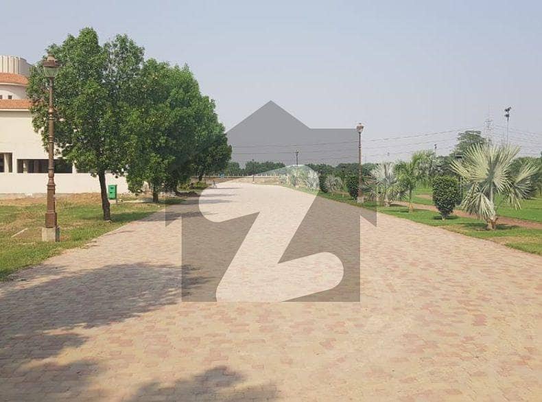 1 Kanal Main Boulevard 150ft Road Residential Plot 28 at Builder Location is For Sale in Iep Engineers Town - Block D3 Lahore