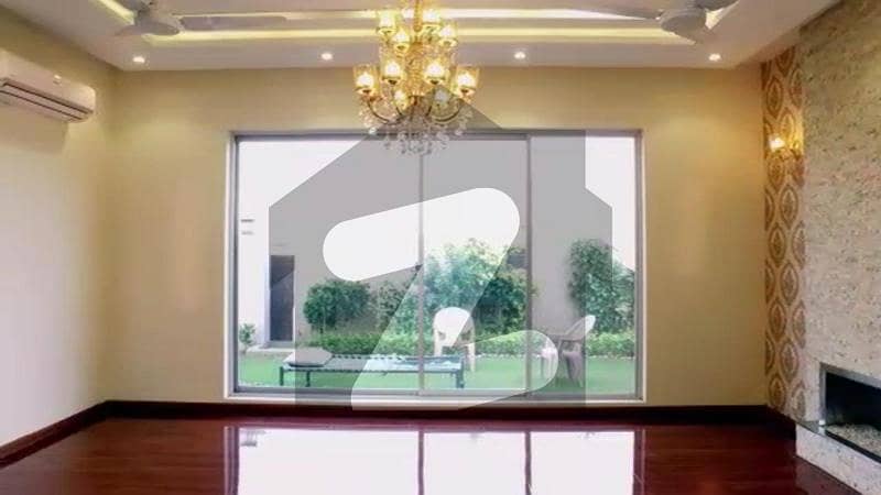 ڈی ایچ اے فیز 2 - بلاک آر فیز 2 ڈیفنس (ڈی ایچ اے) لاہور میں 6 کمروں کا 2 کنال مکان 9.5 کروڑ میں برائے فروخت۔