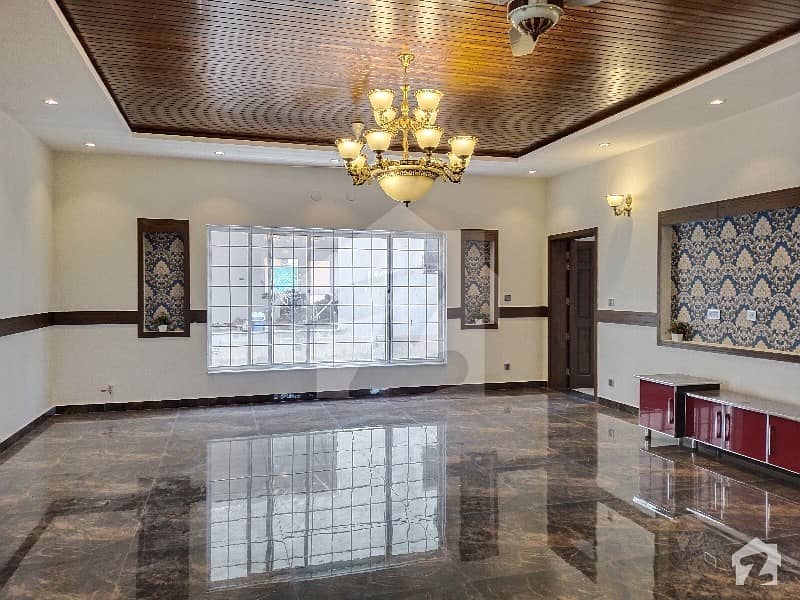 1 Kanal Double Unit House Available For Sale 1 Kanal Double Unit House Available For Sale