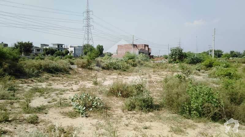 بھسن لاہور میں 3 مرلہ رہائشی پلاٹ 12 لاکھ میں برائے فروخت۔