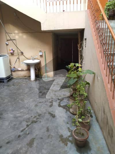 Old House For Sale Located In Gulshan E Ravi